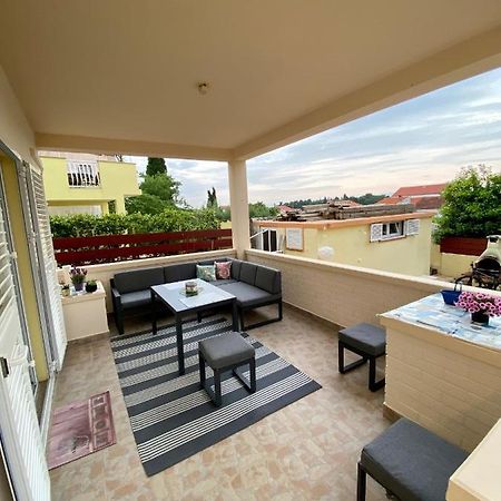 Lumar Holidays And Apartments Preko Esterno foto