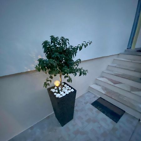 Lumar Holidays And Apartments Preko Esterno foto