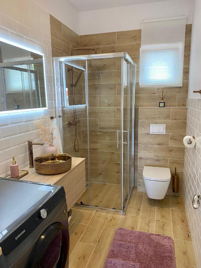 Lumar Holidays And Apartments Preko Esterno foto