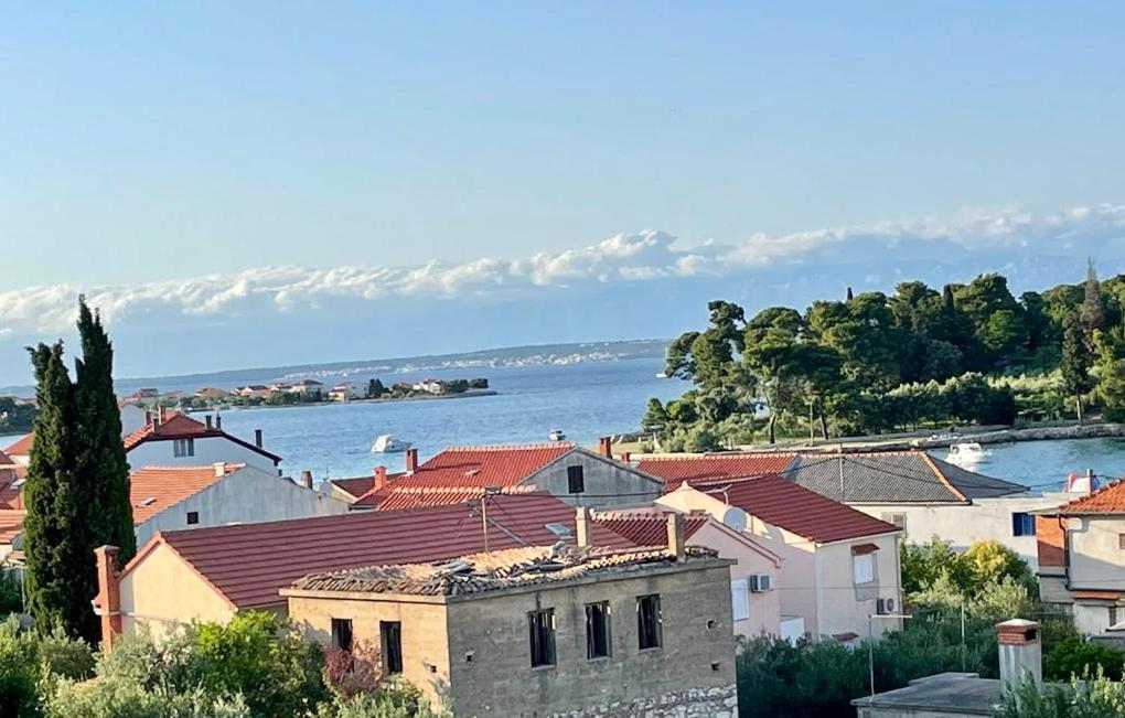 Lumar Holidays And Apartments Preko Esterno foto